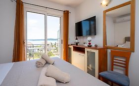 Lulak Studio Apartments